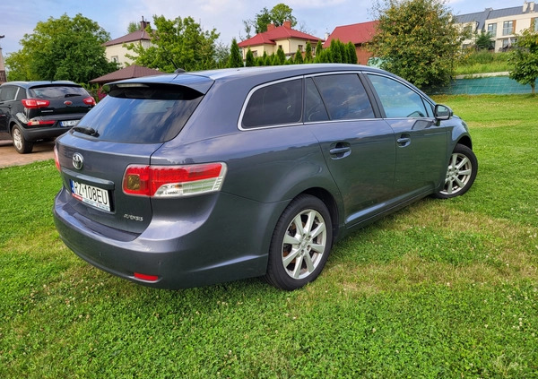 Toyota Avensis cena 34900 przebieg: 175145, rok produkcji 2009 z Rzeszów małe 154